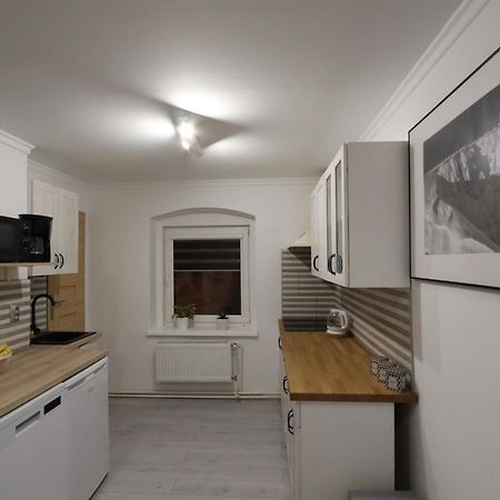Apartament Przy Skwerku Appartement Szklarska Poręba Buitenkant foto